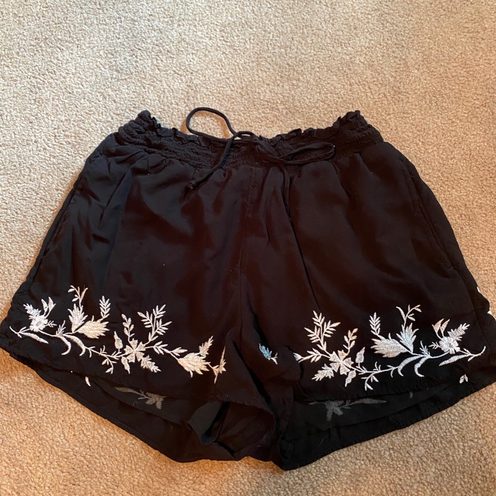 American Eagle Flowy Shorts